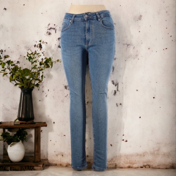 Zara High Rise Skinny Jeans - Picture 8 of 9